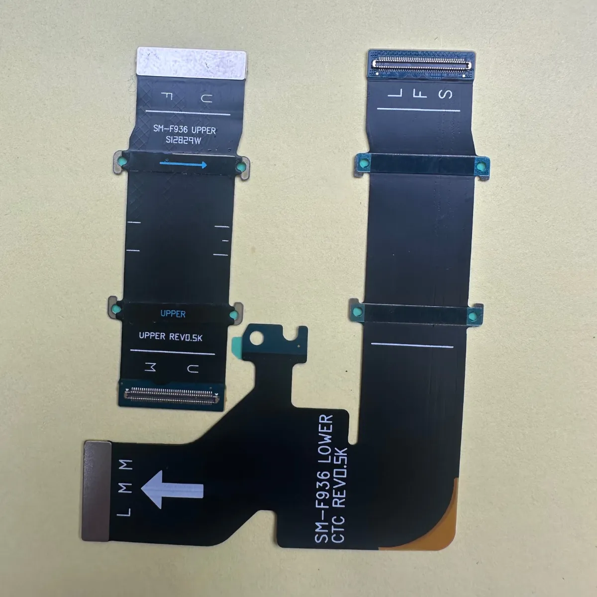 Thay cáp gập Samsung Z Fold 4